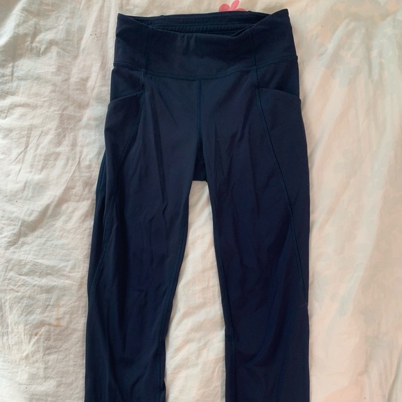 LULULEMON NAVY LEGGINGS - Picture 2 of 4